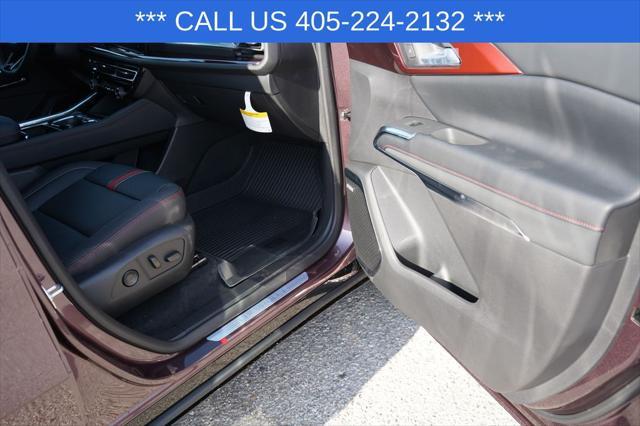 new 2025 Chevrolet Traverse car, priced at $55,440