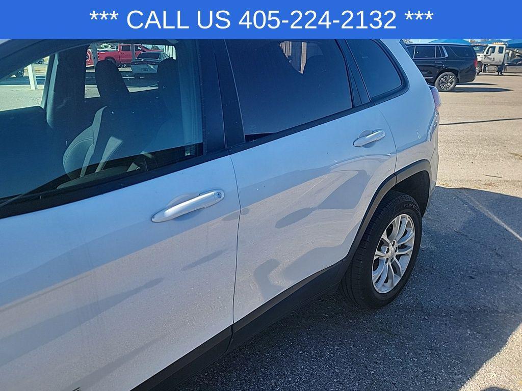 used 2020 Jeep Cherokee car, priced at $14,130
