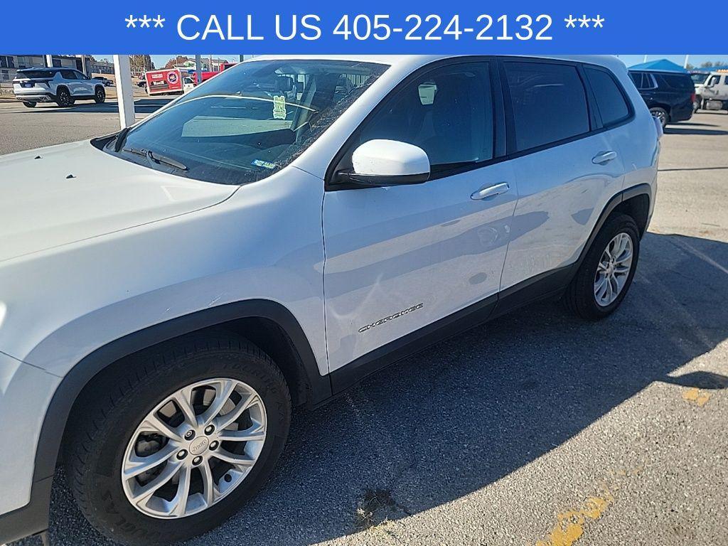 used 2020 Jeep Cherokee car, priced at $14,130