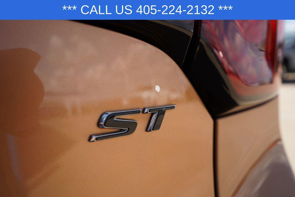 used 2024 Buick Encore GX car, priced at $20,000