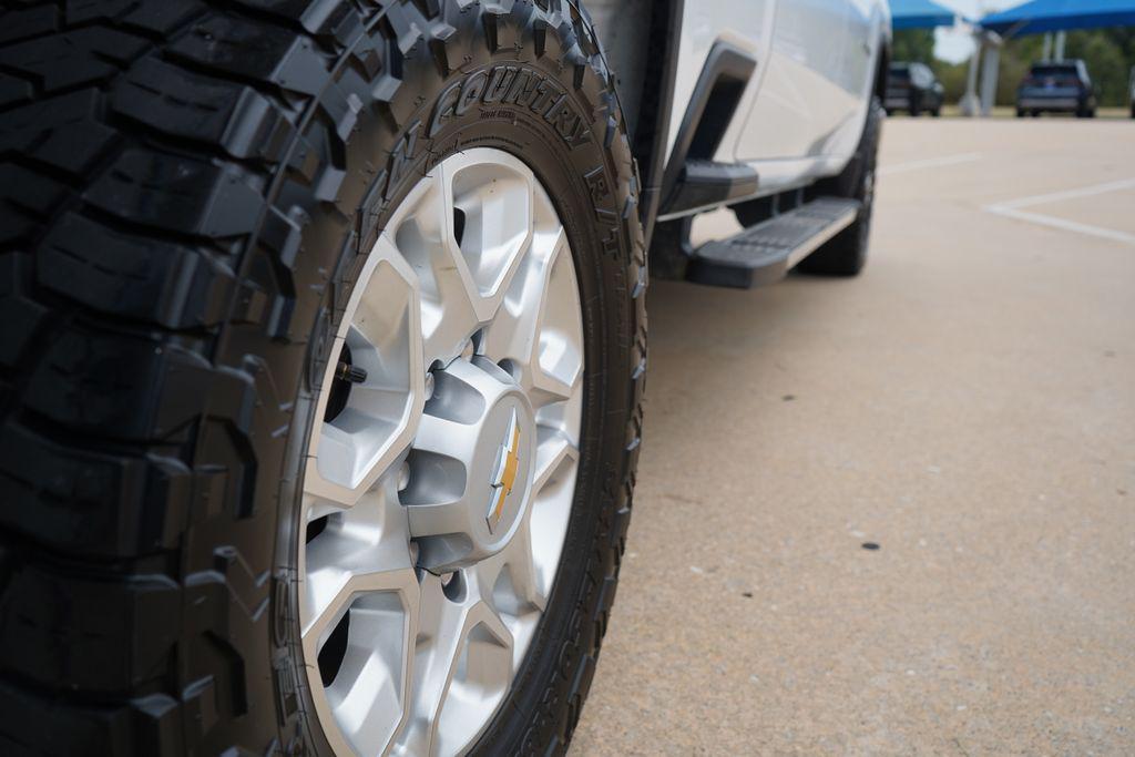 used 2024 Chevrolet Silverado 2500 car, priced at $52,000