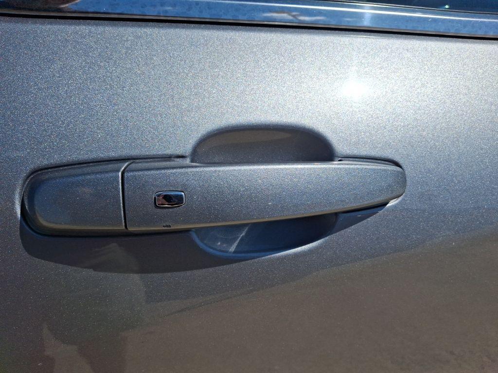 used 2024 Chevrolet Equinox car, priced at $20,670