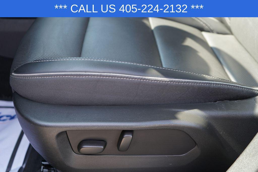 used 2023 Buick Envision car, priced at $24,900