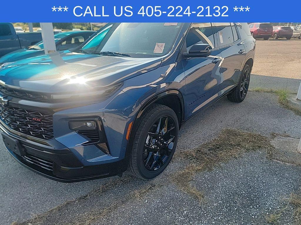 used 2024 Chevrolet Traverse car, priced at $49,990