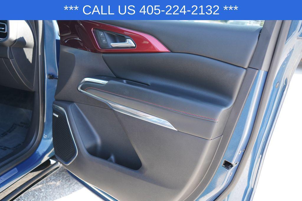 used 2024 Chevrolet Traverse car, priced at $49,990