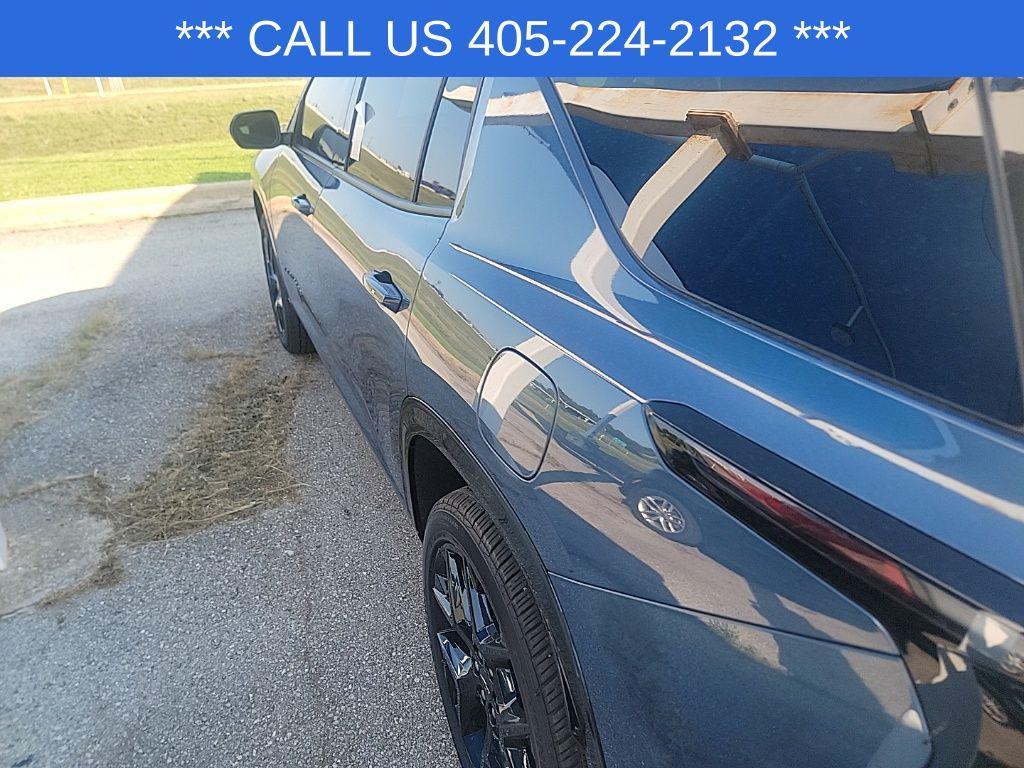 used 2024 Chevrolet Traverse car, priced at $49,990