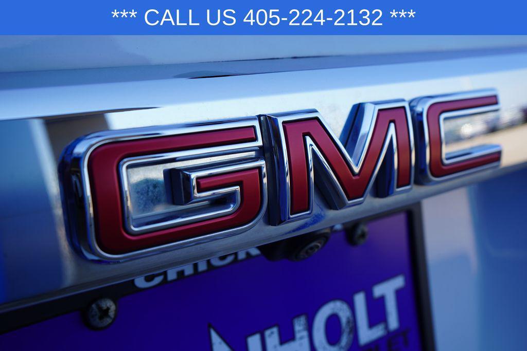 used 2023 GMC Acadia car, priced at $25,900