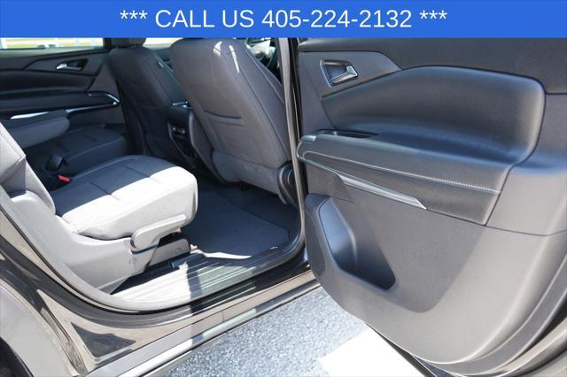 used 2024 Chevrolet Traverse car, priced at $39,598