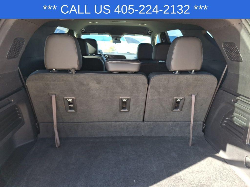 used 2025 Chevrolet Traverse car, priced at $36,029