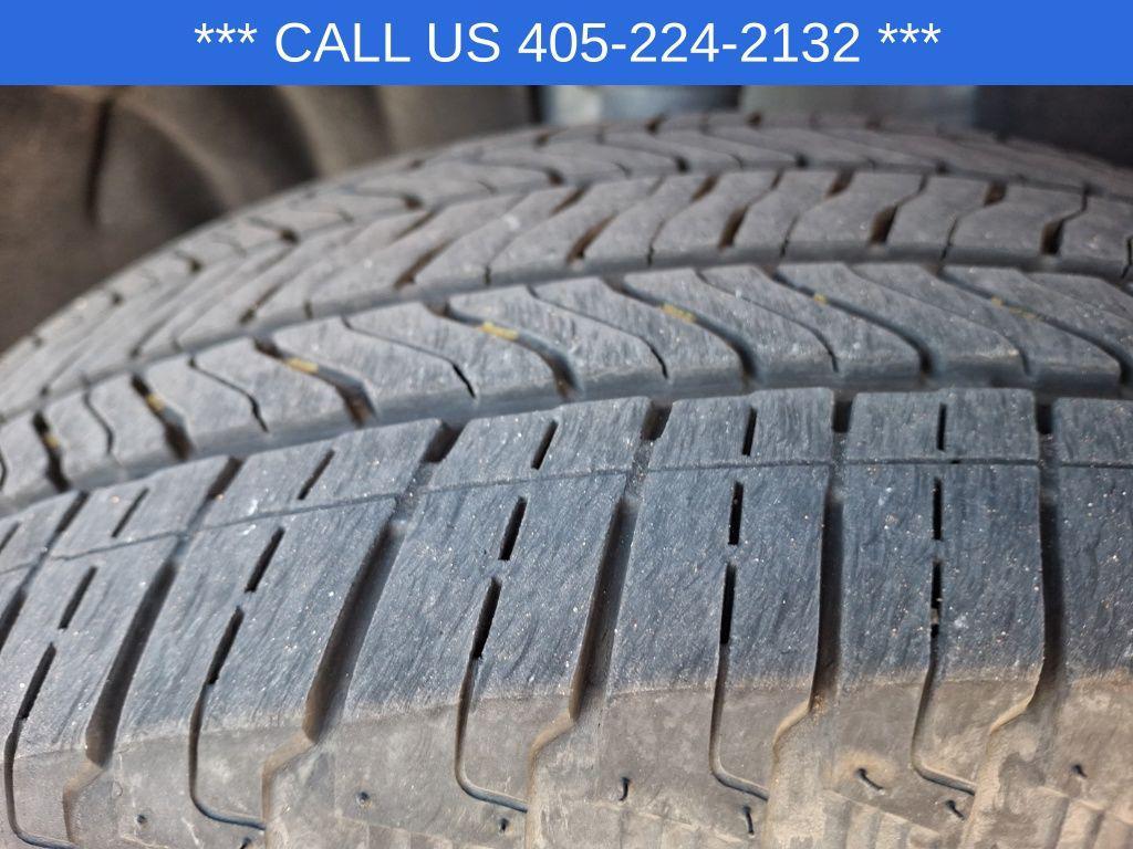 used 2025 Chevrolet Traverse car, priced at $36,029