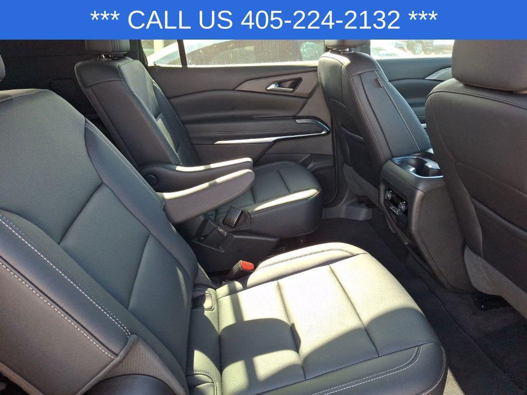used 2025 Chevrolet Traverse car, priced at $36,029