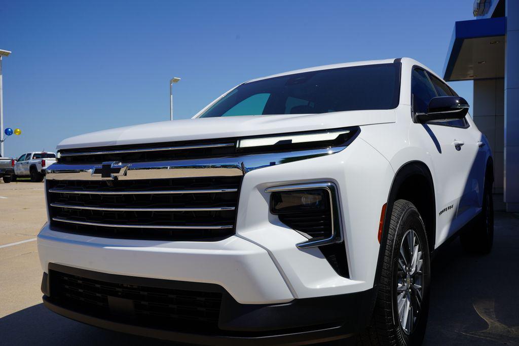 new 2026 Chevrolet Traverse car, priced at $42,387