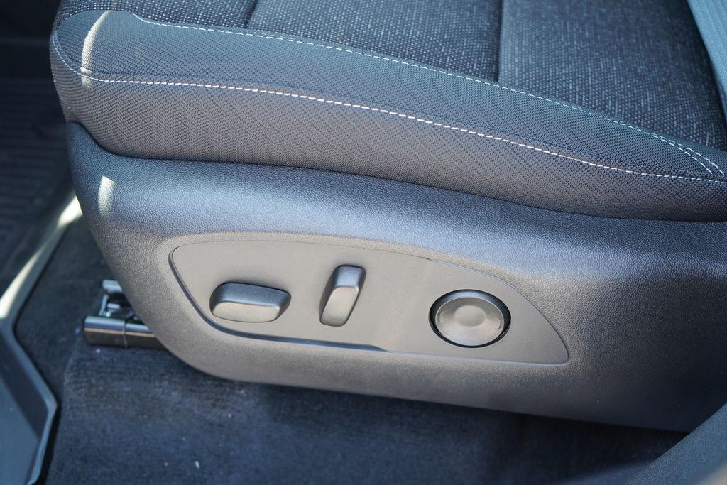 new 2026 Chevrolet Traverse car, priced at $42,387