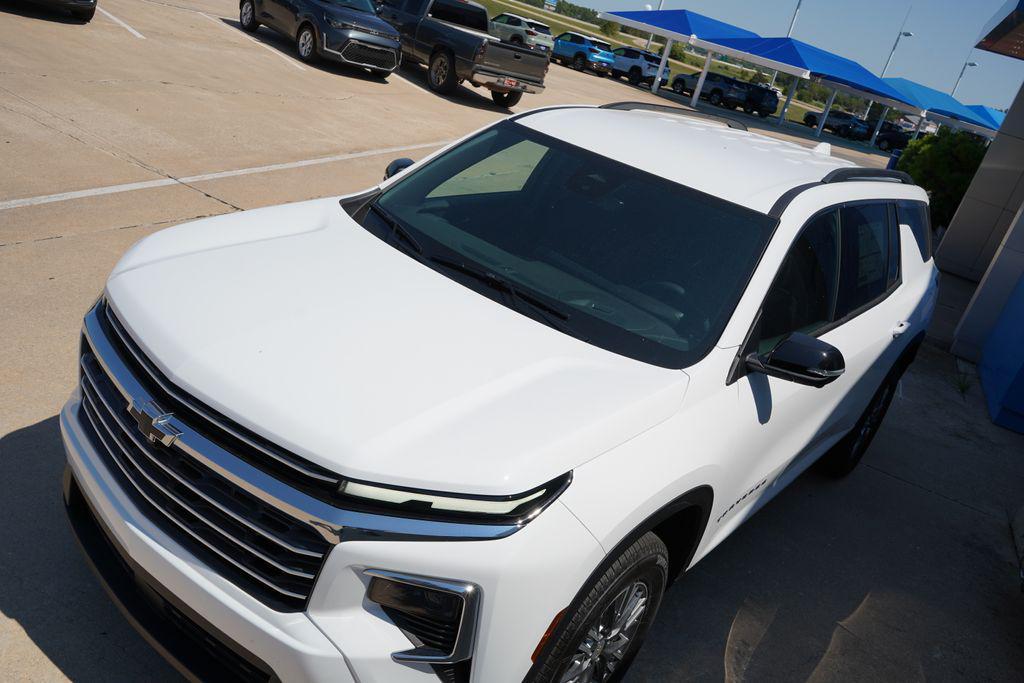 new 2026 Chevrolet Traverse car, priced at $42,387