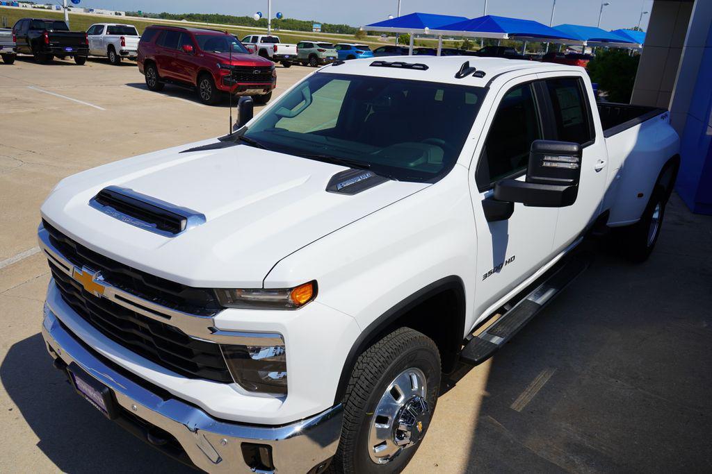 new 2026 Chevrolet Silverado 3500 car, priced at $79,492