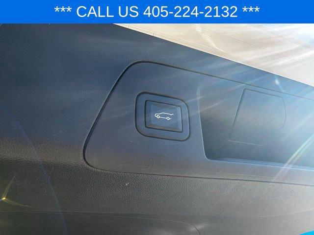 used 2023 Buick Envision car, priced at $25,000