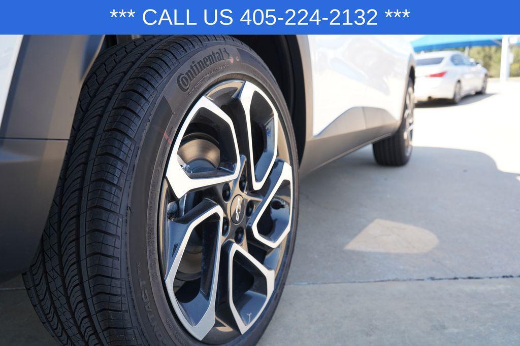 new 2025 Chevrolet Trax car, priced at $26,450