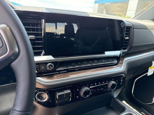 new 2025 Chevrolet Silverado 1500 car, priced at $57,269