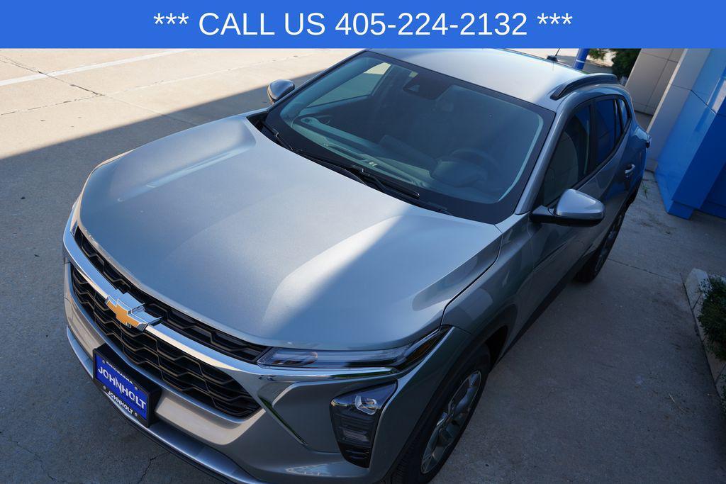 new 2025 Chevrolet Trax car, priced at $24,500