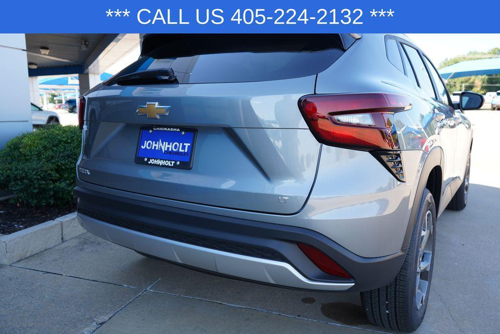 new 2025 Chevrolet Trax car, priced at $24,500