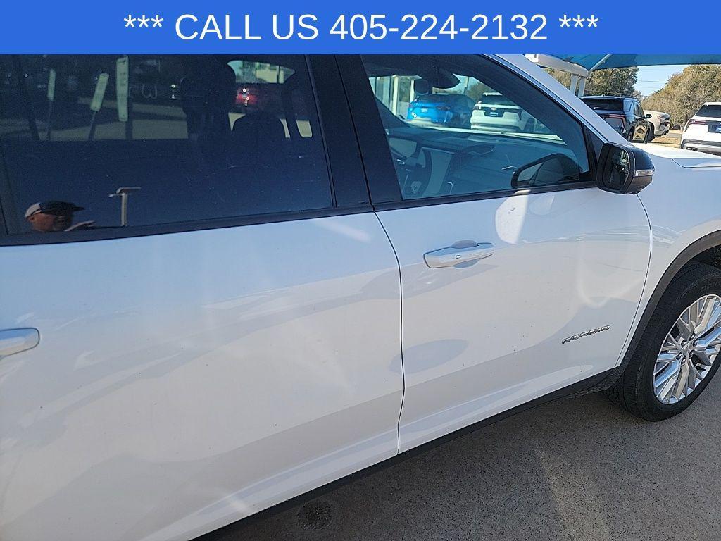 used 2024 GMC Acadia car, priced at $38,775