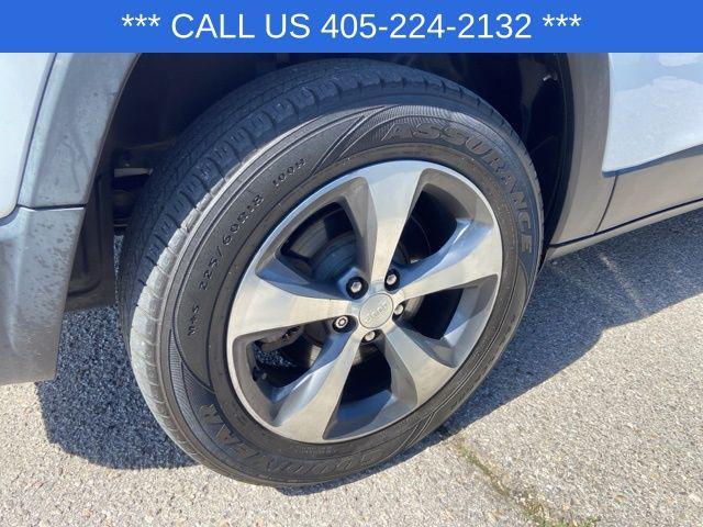 used 2019 Jeep Cherokee car, priced at $22,000