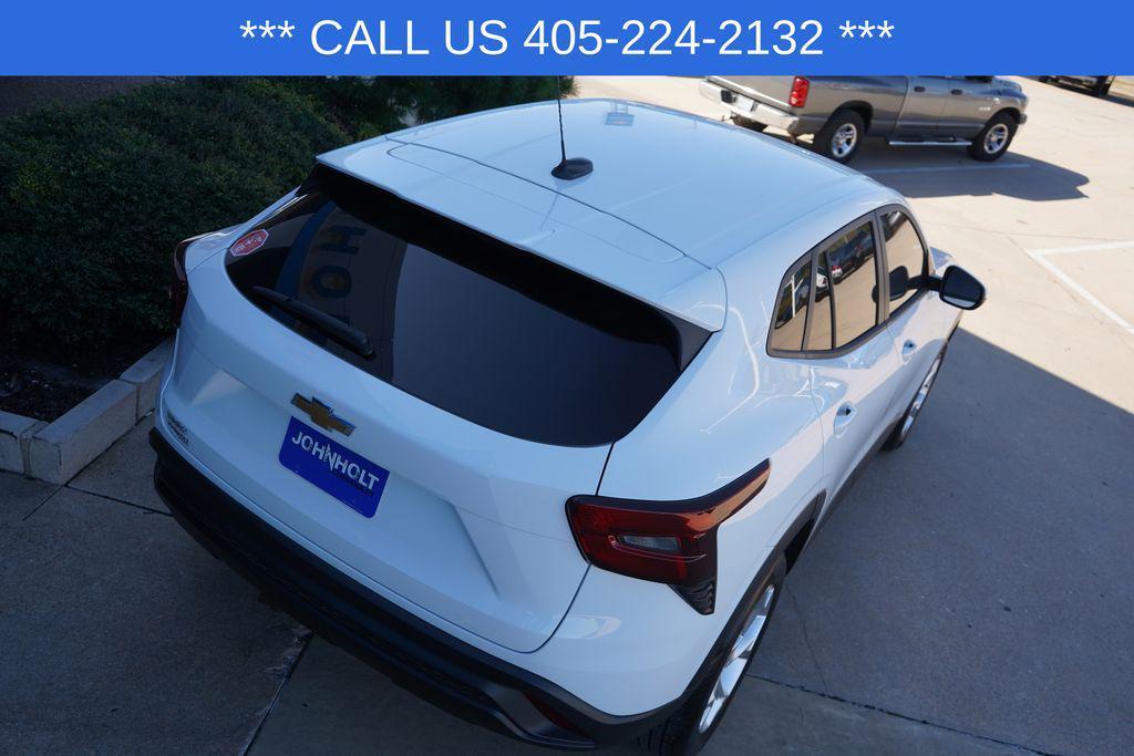 used 2024 Chevrolet Trax car, priced at $19,999