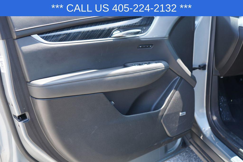 used 2024 Cadillac XT6 car, priced at $40,972