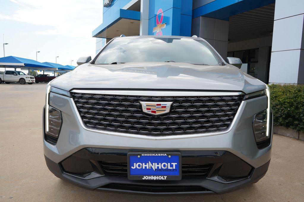 used 2025 Cadillac XT4 car, priced at $31,800