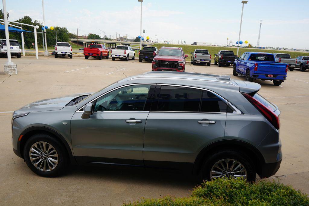 used 2025 Cadillac XT4 car, priced at $31,800