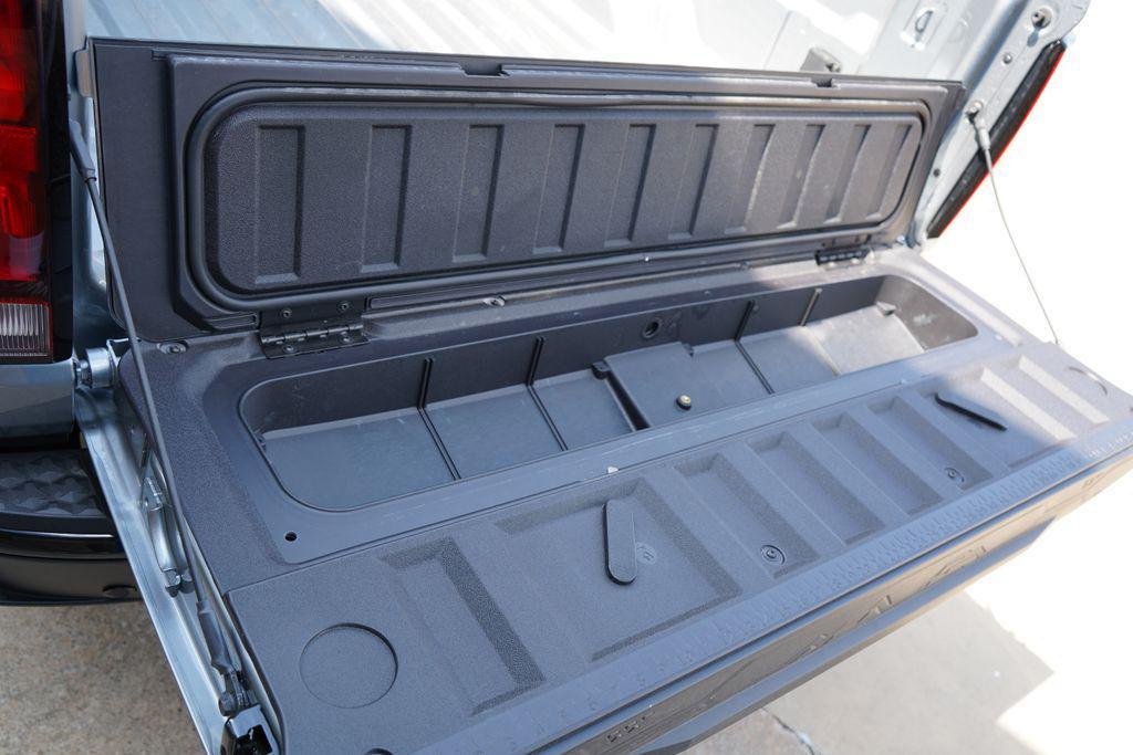 new 2026 Chevrolet Colorado car, priced at $44,760