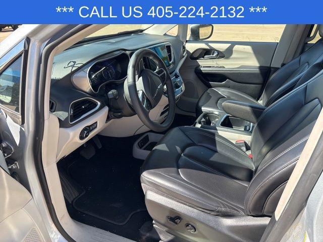 used 2023 Chrysler Pacifica car, priced at $24,991