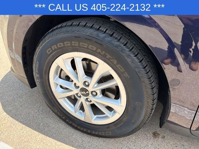 used 2023 Kia Carnival car, priced at $31,500
