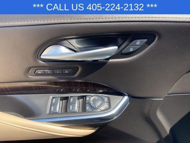 used 2025 Cadillac XT4 car, priced at $41,900