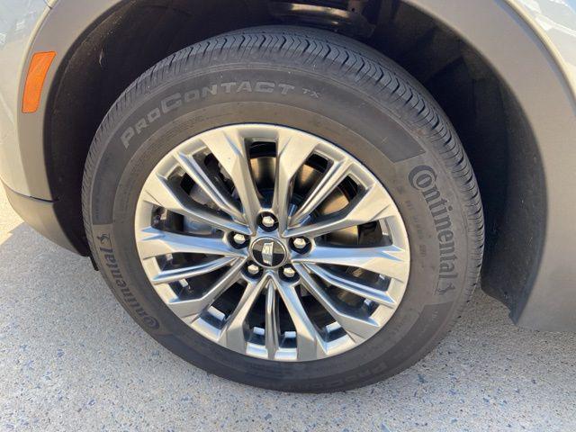 used 2025 Cadillac XT4 car, priced at $40,494