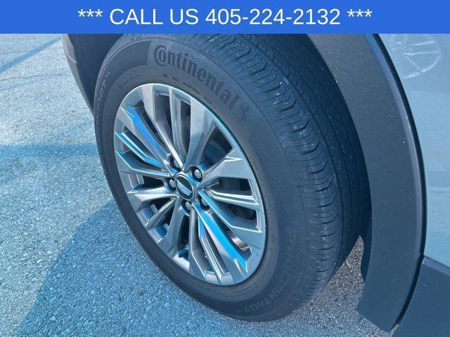 used 2025 Cadillac XT4 car, priced at $43,900