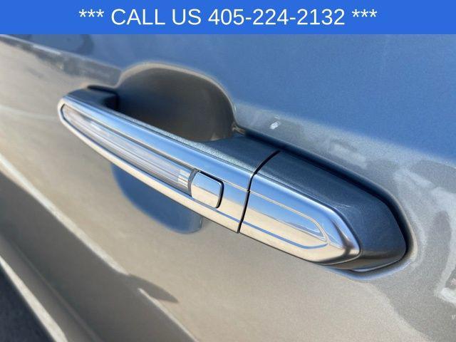 used 2025 Cadillac XT4 car, priced at $41,900