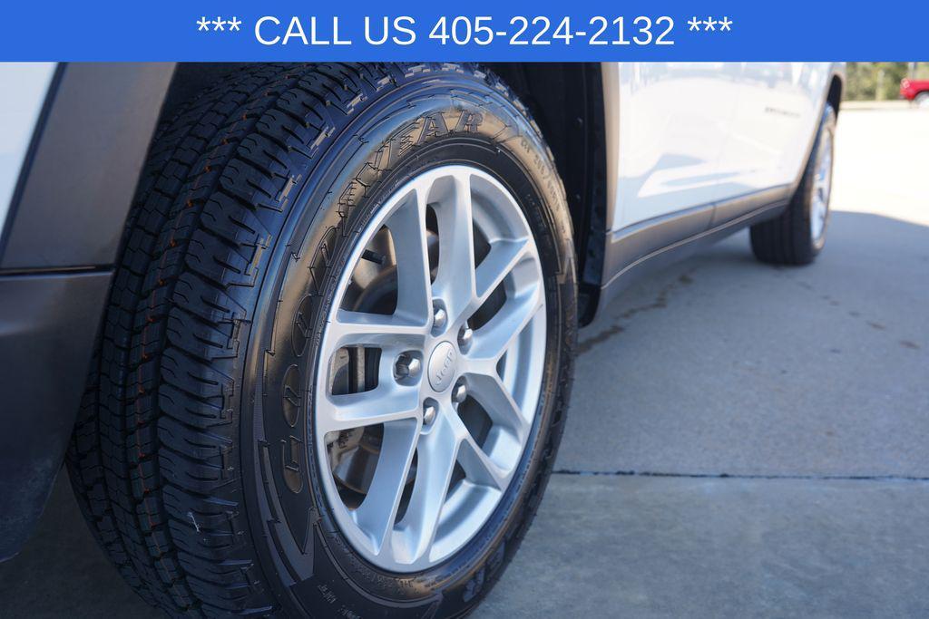 used 2023 Jeep Grand Cherokee L car, priced at $24,158