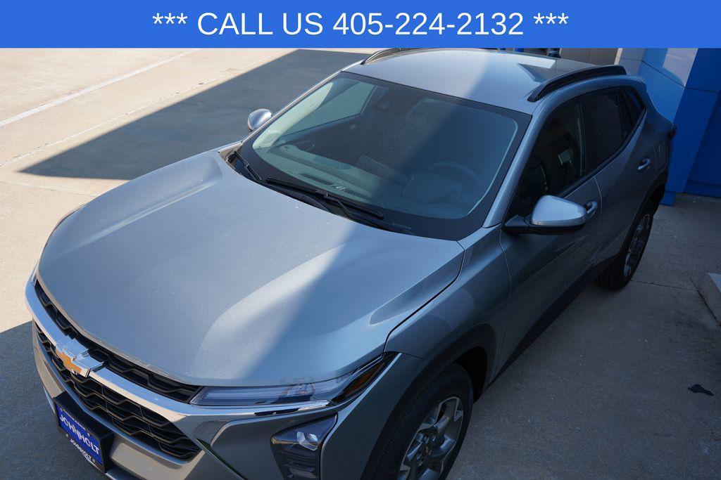 new 2025 Chevrolet Trax car, priced at $24,495