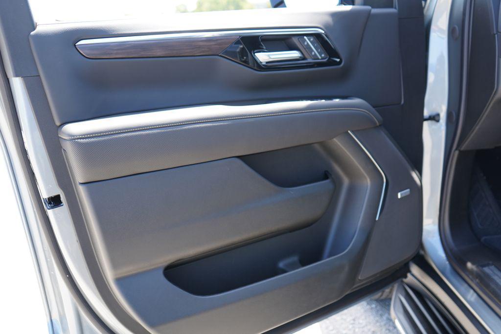 new 2025 Chevrolet Tahoe car, priced at $73,500