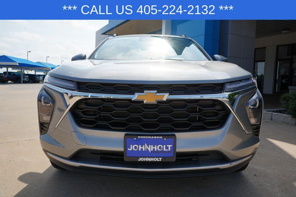 used 2025 Chevrolet Trax car, priced at $23,990