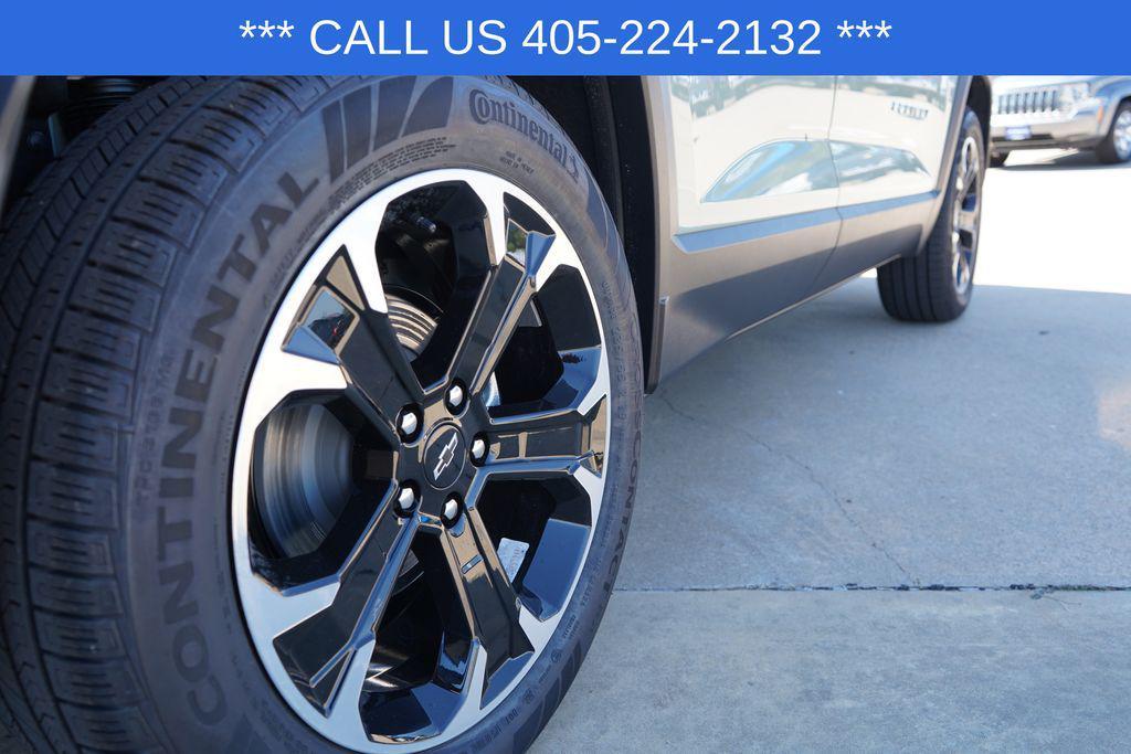 new 2026 Chevrolet Equinox car, priced at $30,918