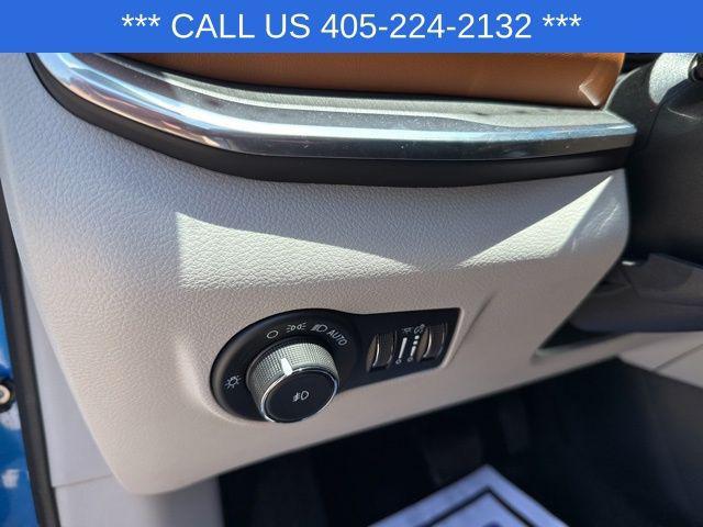 used 2023 Jeep Compass car, priced at $27,991