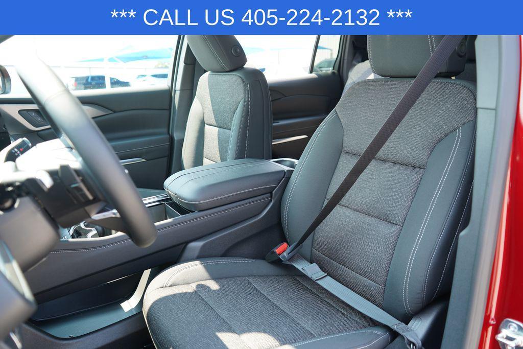 new 2026 Chevrolet Traverse car, priced at $42,650