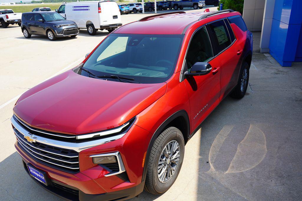 new 2026 Chevrolet Traverse car, priced at $42,138