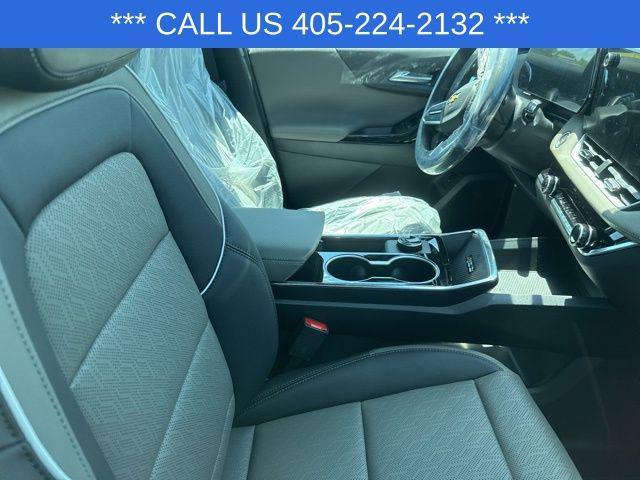 new 2026 Chevrolet Equinox car, priced at $32,000
