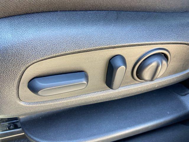 used 2023 Chevrolet Equinox car, priced at $22,500
