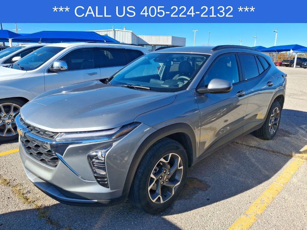 used 2024 Chevrolet Trax car, priced at $20,757