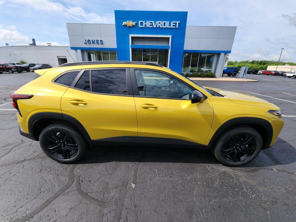 new 2025 Chevrolet Trax car, priced at $26,395