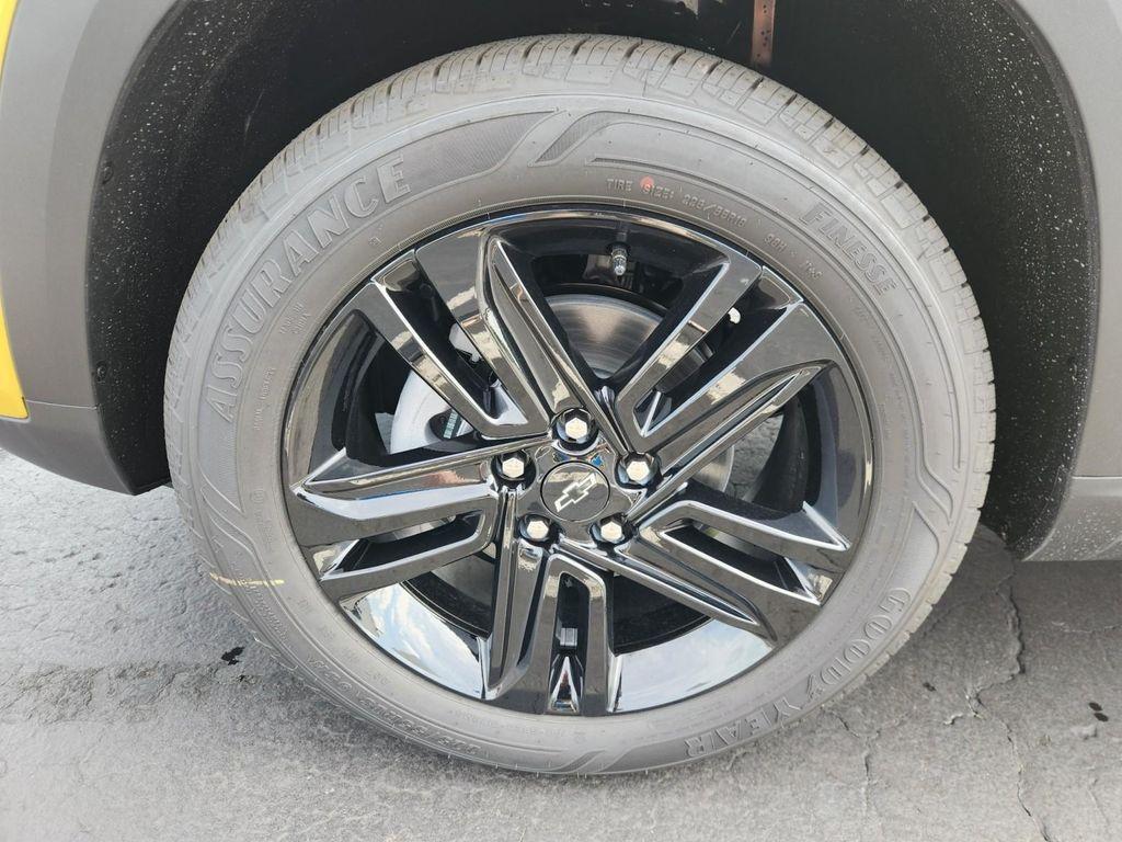 new 2025 Chevrolet Trax car, priced at $26,395